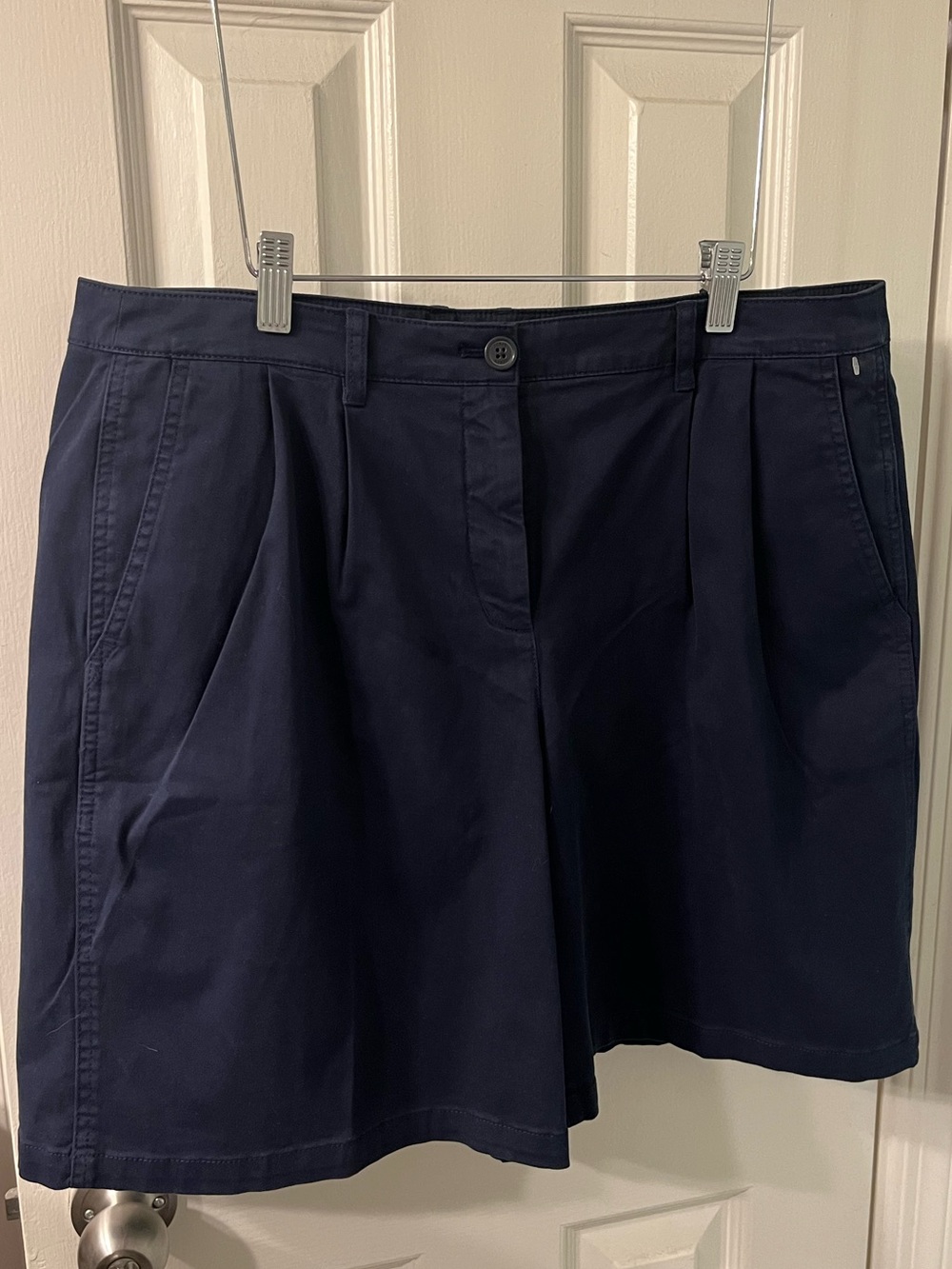 New With Tags J.Crew Women's 9" Pleated Heritage Chino Short In Navy Size 12